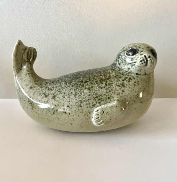 Lisa Larson sculpture of seal (gråsäl)
